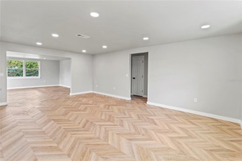 House in Holmes Beach, Florida 2 bedrooms, 139.35 sq.m. № 2212398 - photo 8