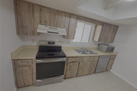 Villa ou maison à louer à Ocala, Floride: 2 chambres, 106.28 m2 № 2430873 - photo 8