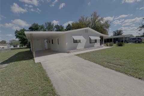 Villa ou maison à Ocala, Floride 2 chambres, 106.28 m2 № 2430873