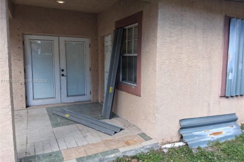 Villa ou maison à vendre à Deerfield Beach, Floride: 3 chambres, 140.28 m2 № 2042594 - photo 23