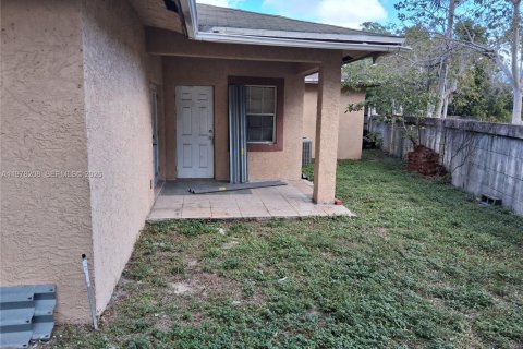 Villa ou maison à vendre à Deerfield Beach, Floride: 3 chambres, 140.28 m2 № 2042594 - photo 14