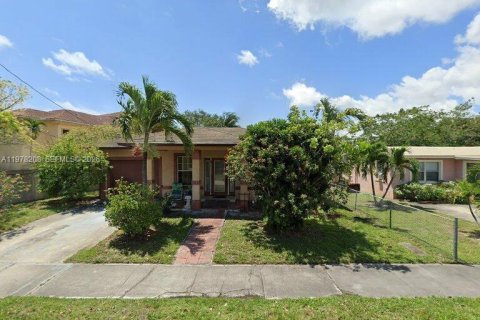 Villa ou maison à Deerfield Beach, Floride 3 chambres, 140.28 m2 № 2042594