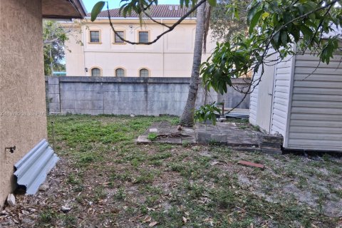 Villa ou maison à vendre à Deerfield Beach, Floride: 3 chambres, 140.28 m2 № 2042594 - photo 17