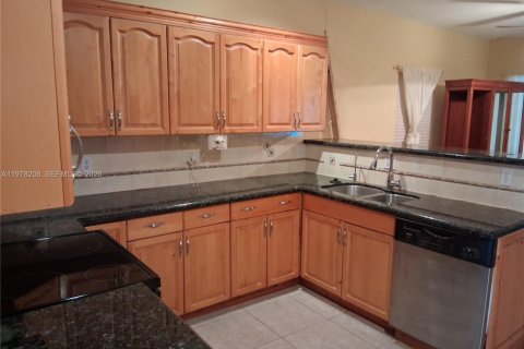 Villa ou maison à vendre à Deerfield Beach, Floride: 3 chambres, 140.28 m2 № 2042594 - photo 6