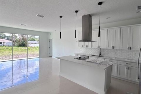 House in Palm Bay, Florida 3 bedrooms, 182.83 sq.m. № 2233542 - photo 4