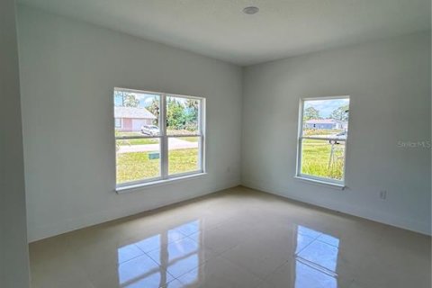 House in Palm Bay, Florida 3 bedrooms, 182.83 sq.m. № 2233542 - photo 5