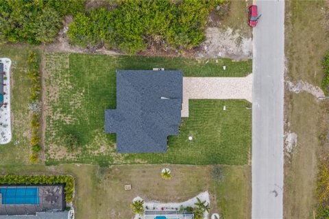 House in Port Charlotte, Florida 4 bedrooms, 197.79 sq.m. № 2145124 - photo 14