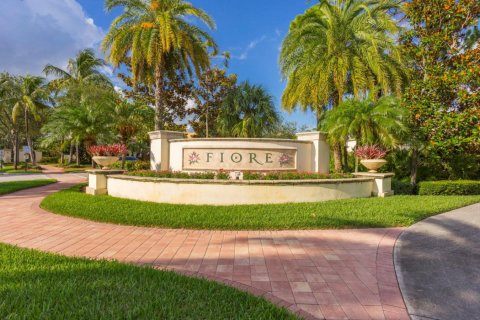 Condominio en alquiler en Palm Beach Gardens, Florida, 2 dormitorios, 93.27 m2 № 1189637 - foto 1