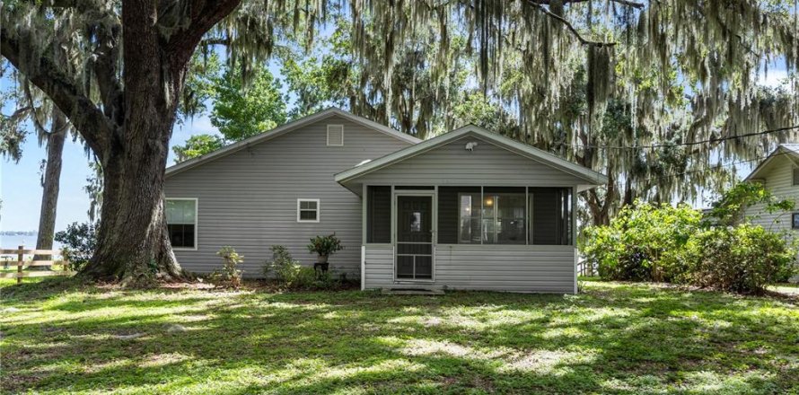 Casa en Melrose, Florida 3 dormitorios, 151.24 m2 № 1815790