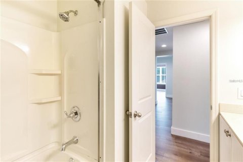 Casa en venta en Orlando, Florida, 3 dormitorios, 254.92 m2 № 2430438 - foto 9