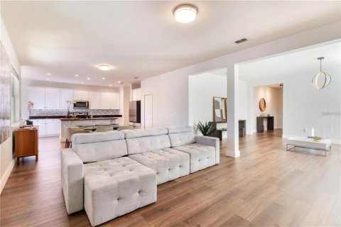 Casa en venta en Orlando, Florida, 3 dormitorios, 254.92 m2 № 2430438 - foto 30