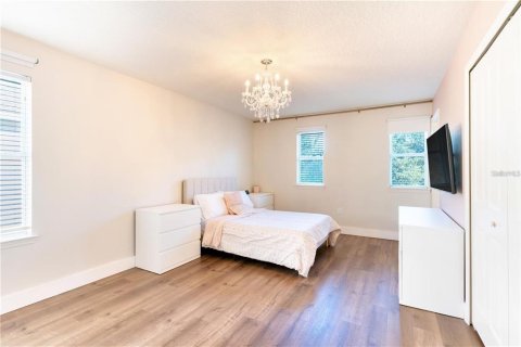 Casa en venta en Orlando, Florida, 3 dormitorios, 254.92 m2 № 2430438 - foto 4