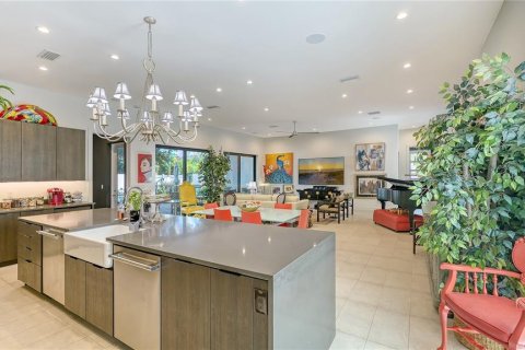 Купить коммерческую недвижимость в Сарасота, Флорида 4 спальни, 413.51м2, № 1673942 - фото 30