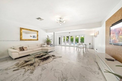 Casa en venta en Hollywood, Florida, 4 dormitorios, 192.31 m2 № 1928660 - foto 6