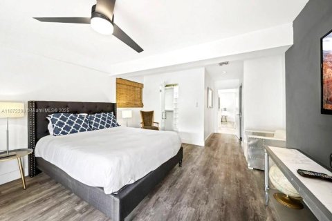 Casa en venta en Hollywood, Florida, 4 dormitorios, 192.31 m2 № 1928660 - foto 18