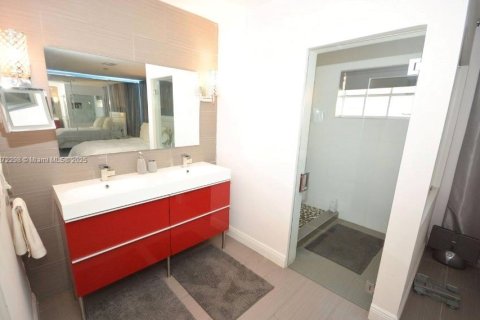 Casa en venta en Hollywood, Florida, 4 dormitorios, 192.31 m2 № 1928660 - foto 14