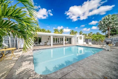 Casa en venta en Hollywood, Florida, 4 dormitorios, 192.31 m2 № 1928660 - foto 3
