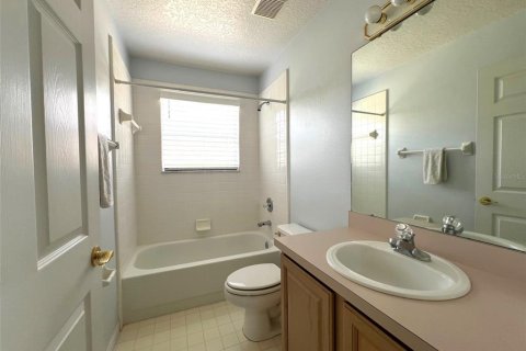 House in Orlando, Florida 4 bedrooms, 239.69 sq.m. № 1760234 - photo 7