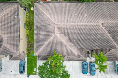 Townhouse in Pembroke Pines, Florida 3 bedrooms, 132.66 sq.m. № 2060515 - photo 14