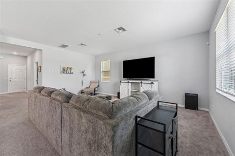 Villa ou maison à vendre à Zephyrhills, Floride: 4 chambres, 242.94 m2 № 2222337 - photo 8