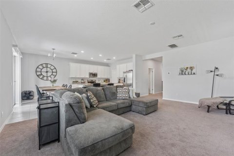 Villa ou maison à vendre à Zephyrhills, Floride: 4 chambres, 242.94 m2 № 2222337 - photo 9