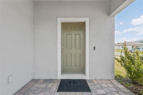 Villa ou maison à vendre à Zephyrhills, Floride: 4 chambres, 242.94 m2 № 2222337 - photo 4