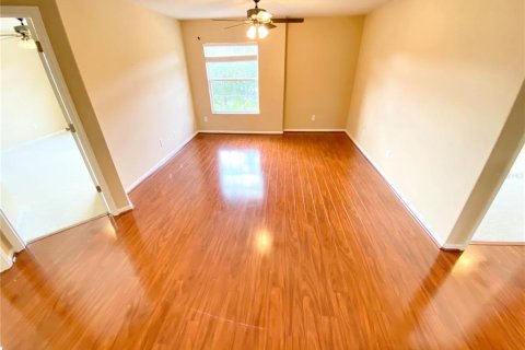 House in Orlando, Florida 5 bedrooms, 252.97 sq.m. № 2234625 - photo 30