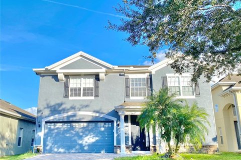House in Orlando, Florida 5 bedrooms, 252.97 sq.m. № 2234625