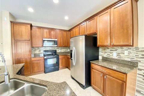 House in Orlando, Florida 5 bedrooms, 252.97 sq.m. № 2234625 - photo 19