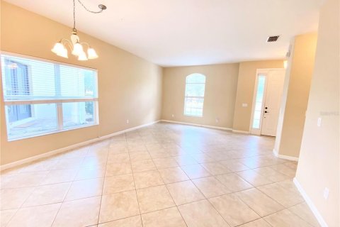 House in Orlando, Florida 5 bedrooms, 252.97 sq.m. № 2234625 - photo 9