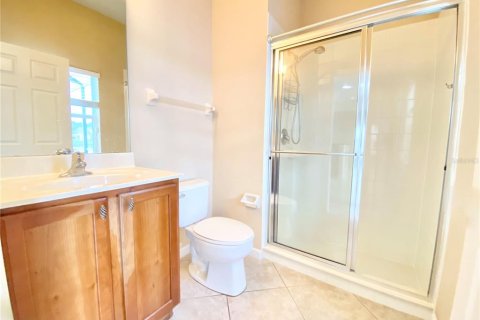 House in Orlando, Florida 5 bedrooms, 252.97 sq.m. № 2234625 - photo 24