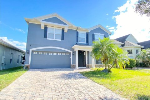House in Orlando, Florida 5 bedrooms, 252.97 sq.m. № 2234625 - photo 2