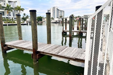 Copropriété à louer à Miami Beach, Floride: 1 chambre, 69.49 m2 № 1999232 - photo 21