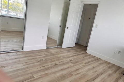 Copropriété à louer à Miami Beach, Floride: 1 chambre, 69.49 m2 № 1999232 - photo 12