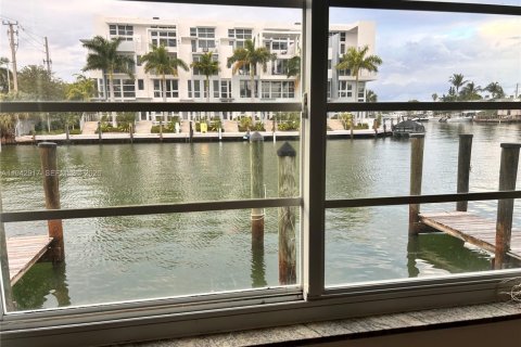Condo à Miami Beach, Floride, 1 chambre  № 1999232