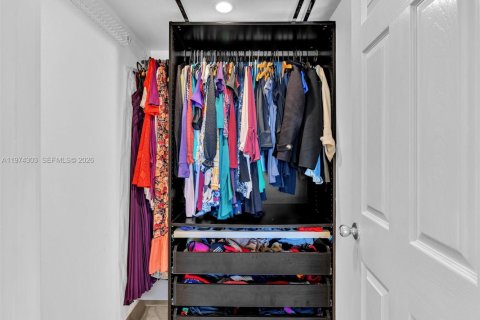 Купить кондоминиум в Авентура, Флорида 2 спальни, 115.01м2, № 2038253 - фото 28