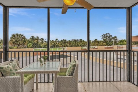 Купить кондоминиум в Авентура, Флорида 2 спальни, 115.01м2, № 2038253 - фото 8