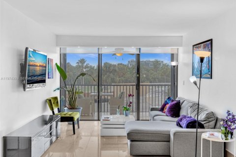 Купить кондоминиум в Авентура, Флорида 2 спальни, 115.01м2, № 2038253 - фото 21