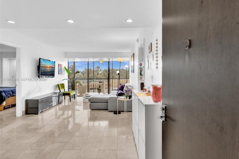 Купить кондоминиум в Авентура, Флорида 2 спальни, 115.01м2, № 2038253 - фото 2