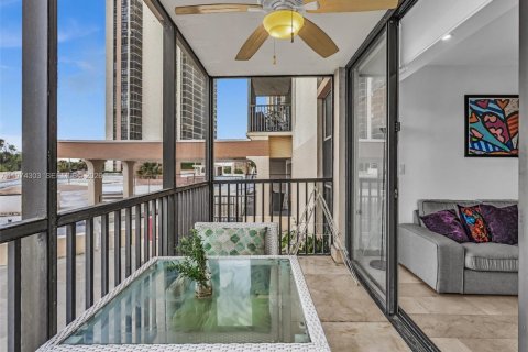 Купить кондоминиум в Авентура, Флорида 2 спальни, 115.01м2, № 2038253 - фото 15