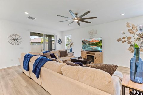 House in Ellenton, Florida 4 bedrooms, 209.77 sq.m. № 2227252 - photo 17