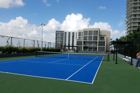 Condo in Miami, Florida, 1 bedroom  № 1925032 - photo 10