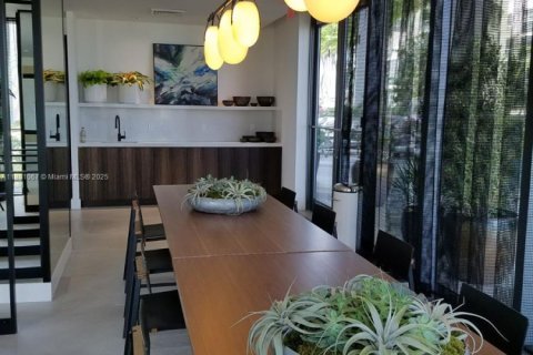 Condo in Miami, Florida, 1 bedroom  № 1925032 - photo 18