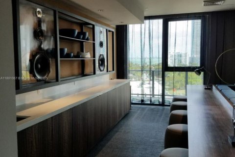 Condo in Miami, Florida, 1 bedroom  № 1925032 - photo 17