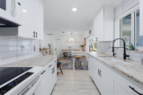 Villa ou maison à vendre à Venice, Floride: 2 chambres, 116.31 m2 № 2124515 - photo 22