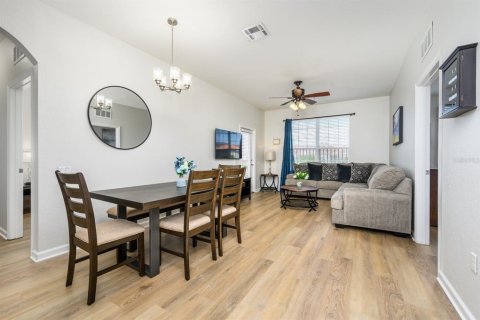 Condo in Orlando, Florida, 3 bedrooms  № 1908898 - photo 8