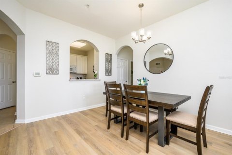 Condo in Orlando, Florida, 3 bedrooms  № 1908898 - photo 9