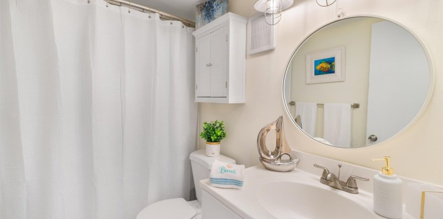 Condo in Fort Pierce, Florida, 2 bedrooms № 1183447