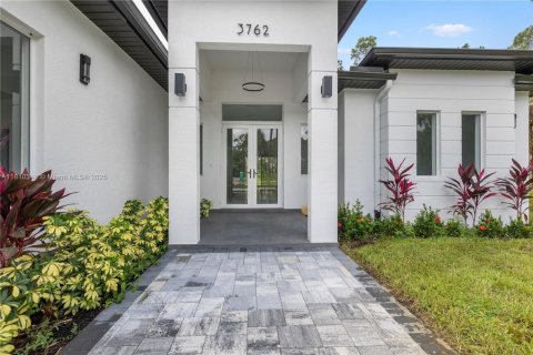 Villa ou maison à vendre à Naples, Floride: 3 chambres № 1756885 - photo 4