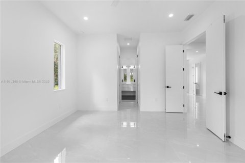 Villa ou maison à vendre à Naples, Floride: 3 chambres № 1756885 - photo 12